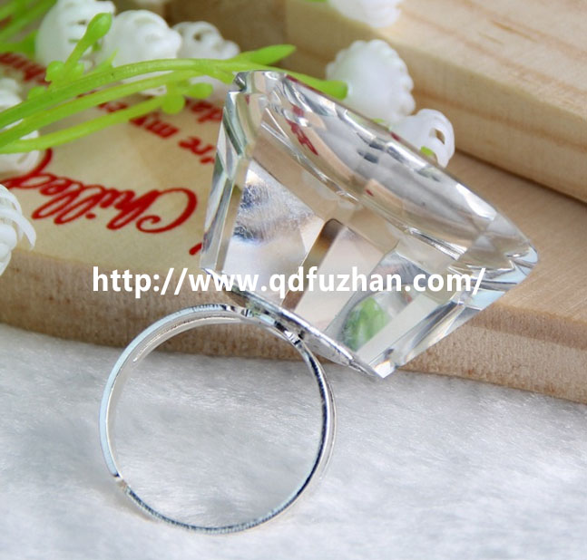 Crystal glue ring