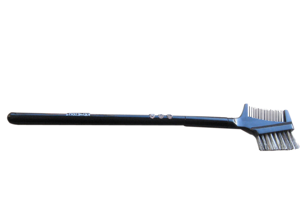 eyelash pro use comb brush