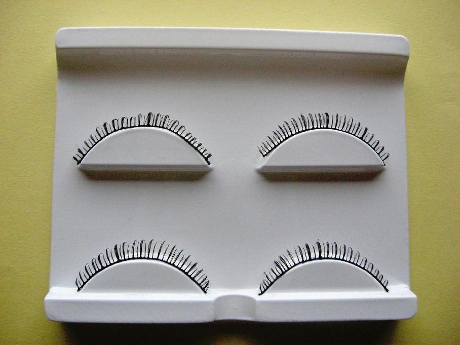 Under eyelash